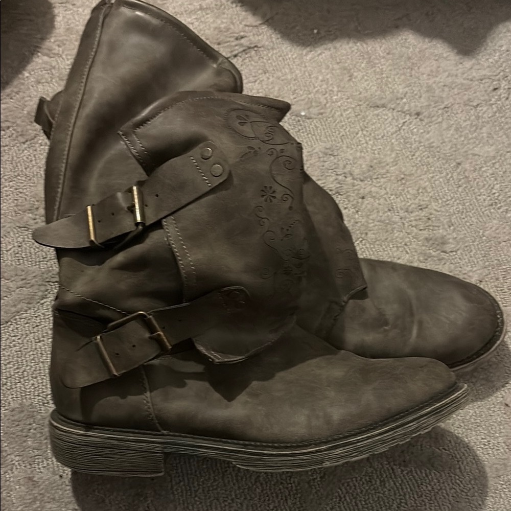 Brown Buckle Western Ankle Boots Size 9